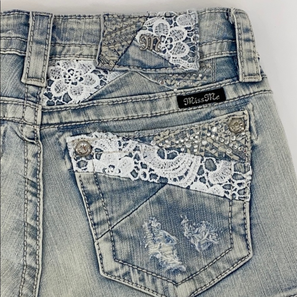 Miss Me Faded Denim Short, Size 27 NWT - Picture 7 of 8
